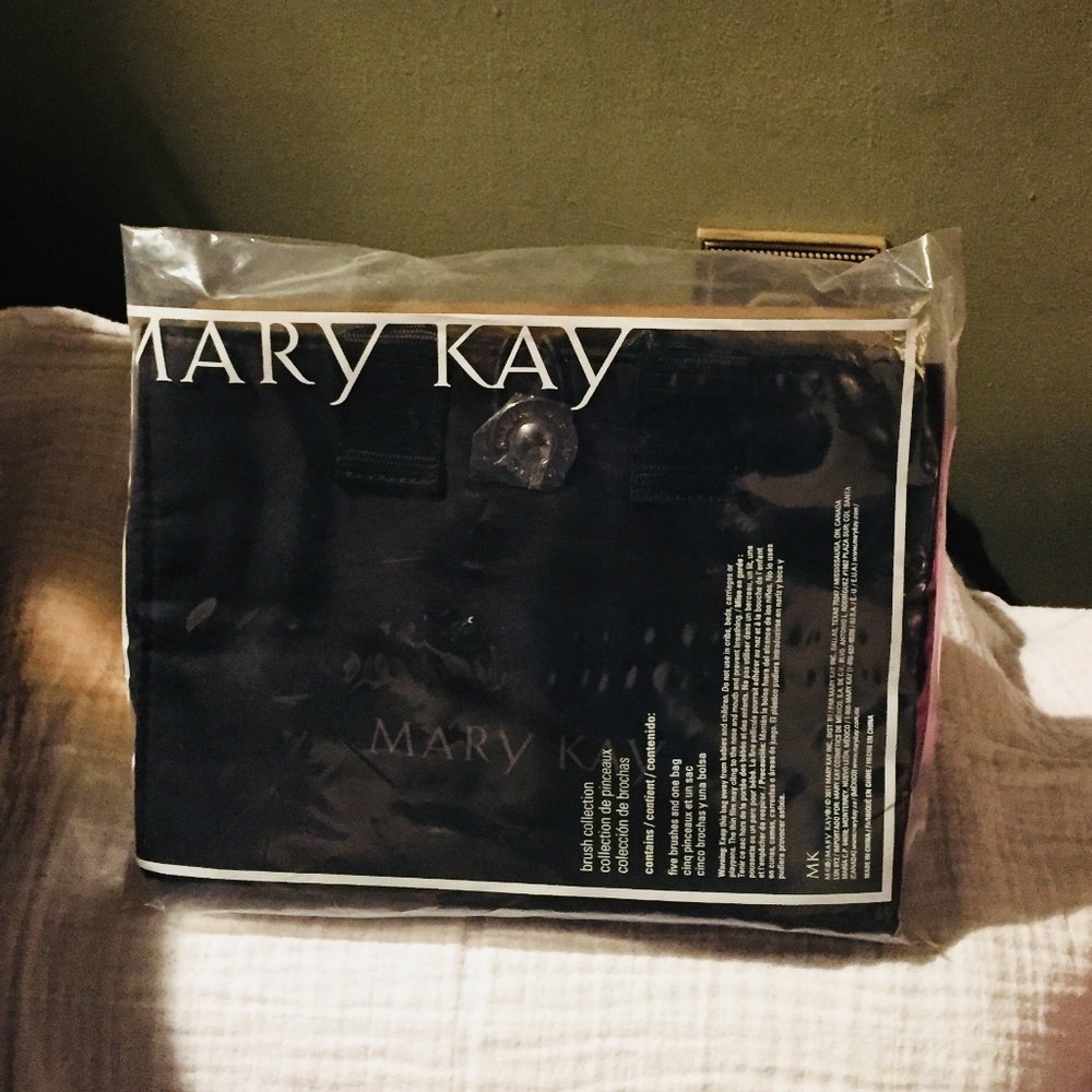 📌MaryKay Brush-set/W Essentials Bag(New)